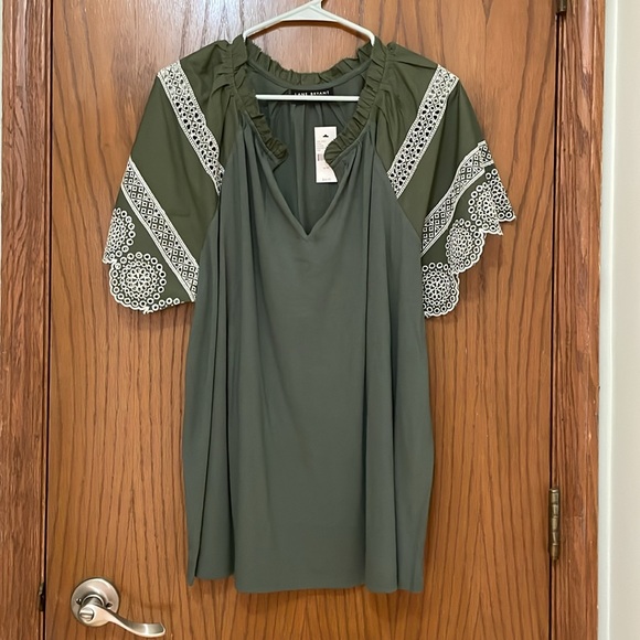 LANE BRYANT NWT Womens Size 18/20 Green Cream Eyelet Short-Sleeve Knit Top - Picture 3 of 10